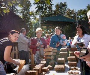 JESIEŃ W POLU I ZAGRODZIE w ramach Europejskich Dni Dziedzictwa 18 września 2016 r. JESIEŃ W POLU I ZAGRODZIE w ramach Europejskich Dni Dziedzictwa 18 września 2016 r.