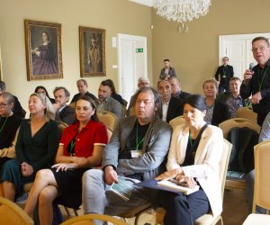 Konferencja "Wieś w Polsce i krajach sąsiednich 1944-1989. Społeczeństwo i gospodarka" - fotorelacja Konferencja "Wieś w Polsce i krajach sąsiednich 1944-1989. Społeczeństwo i gospodarka" - fotorelacja