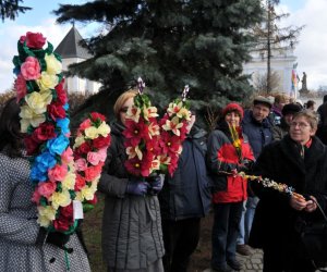 Niedziela Palmowa Rozstrzygnięcie XV Konkursu na Wykonanie Palmy Wielkanocnej Niedziela Palmowa Rozstrzygnięcie XV Konkursu na Wykonanie Palmy Wielkanocnej