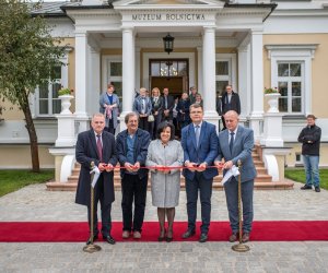 Podsumowanie i prezentacja projektu "Restauracja obiektów zespołu pałacowo-parkowego wraz z konserwacją muzealiów Muzeum Rolnictwa im. ks. Krzysztofa Kluka w Ciechanowcu"