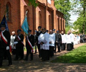 ZIELONE ŚWIĄTKI POD WIATRAKIEM ZIELONE ŚWIĄTKI POD WIATRAKIEM