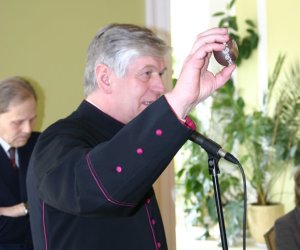 OKLEJANKI ŁOWICKIE I KURPIOWSKIE OKLEJANKI ŁOWICKIE I KURPIOWSKIE