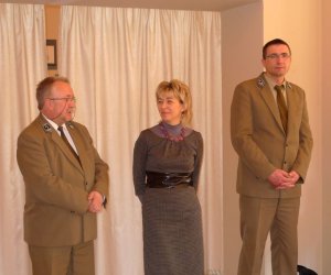 Z drugiej strony zielonego lustra Z drugiej strony zielonego lustra