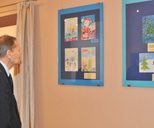 Fotorelacja z otwarcia wystawy czasowej "Karty Bożonarodzeniowe z kolekcji Jana Tropiło"