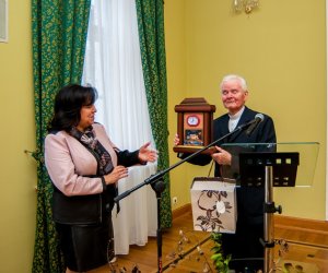 WSZYSTKO MA SWÓJ CZAS. ZEGARY KS. JANA GROCHOWSKIEGO