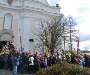 Niedziela Palmowa Rozstrzygnięcie XV Konkursu na Wykonanie Palmy Wielkanocnej Niedziela Palmowa Rozstrzygnięcie XV Konkursu na Wykonanie Palmy Wielkanocnej