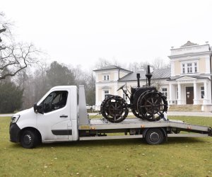 LANZ ACKER-BULLDOG HP 12 KNICKLENKER JUŻ W MUZEUM LANZ ACKER-BULLDOG HP 12 KNICKLENKER JUŻ W MUZEUM