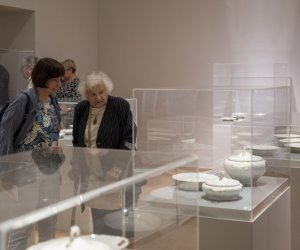 PORCELANA Z POLSKIM ORŁEM. Serwisy Prezydenta Mościckiego i zastawy reprezentacyjne w czasach II Rzeczypospolitej - fotorelacja PORCELANA Z POLSKIM ORŁEM. Serwisy Prezydenta Mościckiego i zastawy reprezentacyjne w czasach II Rzeczypospolitej - fotorelacja