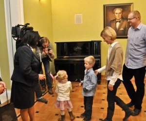 Podsumowanie Konkursy na Najlepiej Zachowany Zabytek Wiejskiego Budownictwa Drewnianego w Województwie Podlaskim w 2012 roku 18 listopada 2012 r. Podsumowanie Konkursy na Najlepiej Zachowany Zabytek Wiejskiego Budownictwa Drewnianego w Województwie Podlaskim w 2012 roku 18 listopada 2012 r.