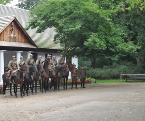 Rajd Pamięci Szlakiem Bojowym Suwalskiej Brygady Kawalerii- w Wojnie Obronnej 1939 r. Rajd Pamięci Szlakiem Bojowym Suwalskiej Brygady Kawalerii- w Wojnie Obronnej 1939 r.