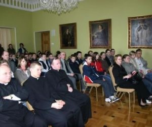 „Chwała Jezusowi, Marii i Wszystkim Świętym” „Chwała Jezusowi, Marii i Wszystkim Świętym”