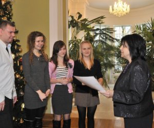 Gwiazdy Kolędnicze i Karty bożonarodzeniowe... podsumowanie konkursów Gwiazdy Kolędnicze i Karty bożonarodzeniowe... podsumowanie konkursów