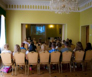 "Droga życia" - wędrówka śladami ręczników ludowych "Droga życia" - wędrówka śladami ręczników ludowych