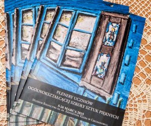 PLENERY UCZNIÓW OGÓLNOKSZTAŁCĄCEJ SZKOŁY SZTUK PIĘKNYCH W CIECHANOWCU PLENERY UCZNIÓW OGÓLNOKSZTAŁCĄCEJ SZKOŁY SZTUK PIĘKNYCH W CIECHANOWCU