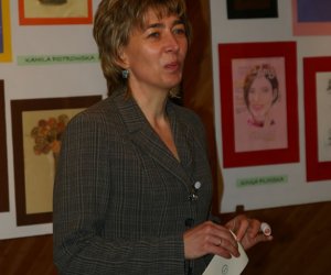 PĘDZLEM ROZMAITYM PĘDZLEM ROZMAITYM