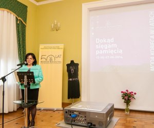 DOKĄD SIĘGAM PAMIĘCIĄ. MODA KOBIECA W LATACH 1890 - 1990" NOWA WYSTAWA CZASOWA JUŻ OTWARTA! DOKĄD SIĘGAM PAMIĘCIĄ. MODA KOBIECA W LATACH 1890 - 1990" NOWA WYSTAWA CZASOWA JUŻ OTWARTA!