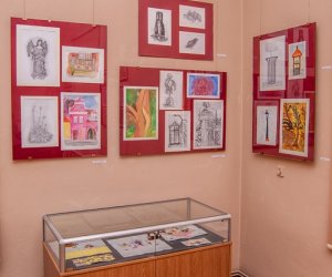 PLENERY UCZNIÓW OGÓLNOKSZTAŁCĄCEJ SZKOŁY SZTUK PIĘKNYCH W CIECHANOWCU PLENERY UCZNIÓW OGÓLNOKSZTAŁCĄCEJ SZKOŁY SZTUK PIĘKNYCH W CIECHANOWCU