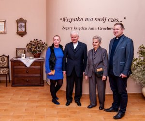 WSZYSTKO MA SWÓJ CZAS. ZEGARY KS. JANA GROCHOWSKIEGO WSZYSTKO MA SWÓJ CZAS. ZEGARY KS. JANA GROCHOWSKIEGO