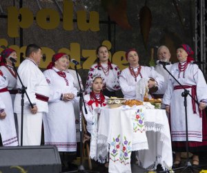 Jesień w polu i zagrodzie. Etnograficzny festiwal kultury ludowej 2022 - fotorelacja Jesień w polu i zagrodzie. Etnograficzny festiwal kultury ludowej 2022 - fotorelacja