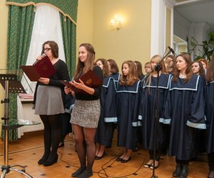 PLENERY UCZNIÓW OGÓLNOKSZTAŁCĄCEJ SZKOŁY SZTUK PIĘKNYCH W CIECHANOWCU PLENERY UCZNIÓW OGÓLNOKSZTAŁCĄCEJ SZKOŁY SZTUK PIĘKNYCH W CIECHANOWCU