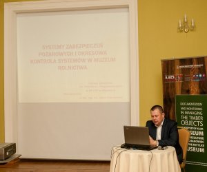 Seminarium nt. okreslenia zakresu informacji niezbędnych do opracowania modelu monitorowania obiektu drewnianego na terenie Muzeum Rolnictwa Seminarium nt. okreslenia zakresu informacji niezbędnych do opracowania modelu monitorowania obiektu drewnianego na terenie Muzeum Rolnictwa