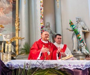 XIX Konkurs na Wykonanie Palmy Wielkanocnej XIX Konkurs na Wykonanie Palmy Wielkanocnej