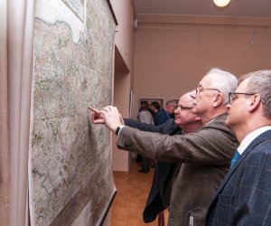 "PODLASIE NA DAWNYCH MAPACH RZECZYPOSPOLITEJ OBOJGA NARODÓW Z KOLEKCJI DOKTORA TOMASZA NIEWODNICZAŃSKIEGO W ZBIORACH ZAMKU KRÓLEWSKIEGO W WARSZAWIE - MUZEUM" "PODLASIE NA DAWNYCH MAPACH RZECZYPOSPOLITEJ OBOJGA NARODÓW Z KOLEKCJI DOKTORA TOMASZA NIEWODNICZAŃSKIEGO W ZBIORACH ZAMKU KRÓLEWSKIEGO W WARSZAWIE - MUZEUM"