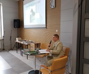 Fotorelacja z promocji wydawnictw Muzeum Rolnictwa w Ciechanowcu Fotorelacja z promocji wydawnictw Muzeum Rolnictwa w Ciechanowcu