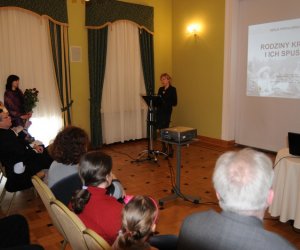 WYSTAWA CZASOWA PT. RODZINY KRESOWE I ICH SPUŚCIZNA WYSTAWA CZASOWA PT. RODZINY KRESOWE I ICH SPUŚCIZNA