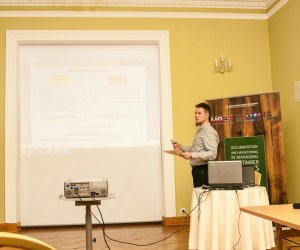 Seminarium nt. okreslenia zakresu informacji niezbędnych do opracowania modelu monitorowania obiektu drewnianego na terenie Muzeum Rolnictwa Seminarium nt. okreslenia zakresu informacji niezbędnych do opracowania modelu monitorowania obiektu drewnianego na terenie Muzeum Rolnictwa