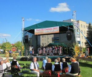 Nasze ciągniki na dożynkach gminnych w Szepietowie Nasze ciągniki na dożynkach gminnych w Szepietowie