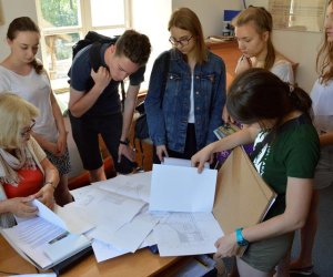 Praktyki studentów Wydziału Architektury Politechniki Warszawskiej Zakładu Dziedzictwa Architektonicznego i Sztuki Praktyki studentów Wydziału Architektury Politechniki Warszawskiej Zakładu Dziedzictwa Architektonicznego i Sztuki