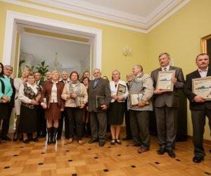 Podsumowanie Konkursu na Najlepiej Zachowany Zabytek Wiejskiego Budownictwa Drewnianego w Województwie Podlaskim w 2013 roku Podsumowanie Konkursu na Najlepiej Zachowany Zabytek Wiejskiego Budownictwa Drewnianego w Województwie Podlaskim w 2013 roku