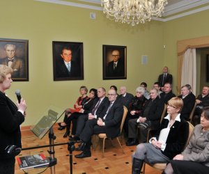 "Zagłada dworów w województwie białostockim po roku 1939" "Zagłada dworów w województwie białostockim po roku 1939"