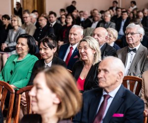 Obchody 50-lecia pracy naukowej prof. Adama Dobrońskiego Obchody 50-lecia pracy naukowej prof. Adama Dobrońskiego