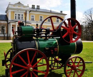 Najstarsza lokomobila parowa w Muzeum Rolnictwa im. ks. Krzysztofa Kluka w Ciechanowcu Najstarsza lokomobila parowa w Muzeum Rolnictwa im. ks. Krzysztofa Kluka w Ciechanowcu