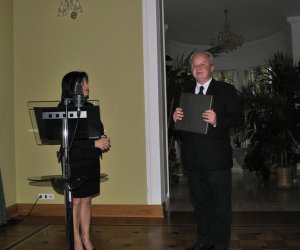 „WYSTAWY, WYSTAWY... NAJCIEKAWSZE EKSPOZYCJE Z OSTATNICH LAT W ZAMKU KRÓLEWSKIM W WARSZAWIE” „WYSTAWY, WYSTAWY... NAJCIEKAWSZE EKSPOZYCJE Z OSTATNICH LAT W ZAMKU KRÓLEWSKIM W WARSZAWIE”