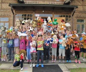 DZIEŃ DZIECKA Z "PRZYJACIÓŁMI Z DZIECIŃSTWA" DZIEŃ DZIECKA Z "PRZYJACIÓŁMI Z DZIECIŃSTWA"