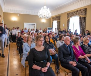 Wernisaż wystawy "Graficzny Miszmasz" - 17. kwietnia 2024 r. Wernisaż wystawy "Graficzny Miszmasz" - 17. kwietnia 2024 r.