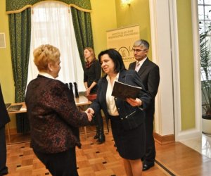 Podsumowanie Konkursy na Najlepiej Zachowany Zabytek Wiejskiego Budownictwa Drewnianego w Województwie Podlaskim w 2012 roku 18 listopada 2012 r. Podsumowanie Konkursy na Najlepiej Zachowany Zabytek Wiejskiego Budownictwa Drewnianego w Województwie Podlaskim w 2012 roku 18 listopada 2012 r.