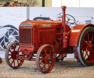 NIECOdziennik Muzealny- McCormick-Deering 10-20 na stalowych kołach