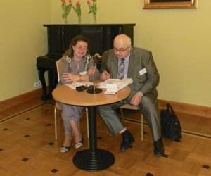 "Rośliny w farmacji" XXII Sympozjum Historii Farmacji w Muzeum Rolnictwa im. ks. K. Kluka w Ciechanowcu "Rośliny w farmacji" XXII Sympozjum Historii Farmacji w Muzeum Rolnictwa im. ks. K. Kluka w Ciechanowcu