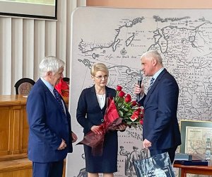 Obchody 50-lecia pracy naukowej prof. Adama Dobrońskiego Obchody 50-lecia pracy naukowej prof. Adama Dobrońskiego