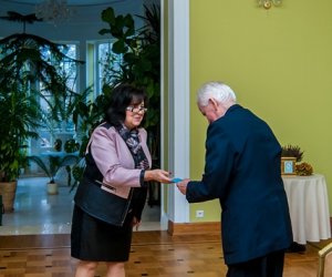 WSZYSTKO MA SWÓJ CZAS. ZEGARY KS. JANA GROCHOWSKIEGO