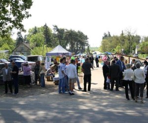 ZIELONE ŚWIĄTKI POD WIATRAKIEM