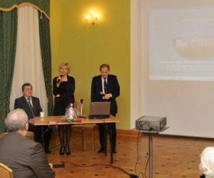 Promocja publikacji pt."Pięćdziesięciolecie Muzeum Rolnictwa im. ks. Krzysztofa Kluka w Ciechanowcu na pisankach w zbiorach Muzeum Pisanki" Promocja publikacji pt."Pięćdziesięciolecie Muzeum Rolnictwa im. ks. Krzysztofa Kluka w Ciechanowcu na pisankach w zbiorach Muzeum Pisanki"