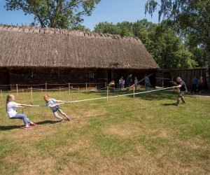 Codziennik Muzealny - Zabawy dziecięce Codziennik Muzealny - Zabawy dziecięce
