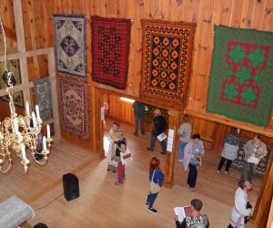 Wystawa w Mińsku (Białoruś) - „Dywany dwuosnowowe ze zbiorów Muzeum Rolnictwa im. ks. Krzysztofa Kluka w Ciechanowcu” Wystawa w Mińsku (Białoruś) - „Dywany dwuosnowowe ze zbiorów Muzeum Rolnictwa im. ks. Krzysztofa Kluka w Ciechanowcu”