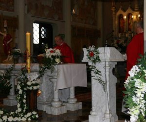 ZIELONE ŚWIĄTKI POD WIATRAKIEM