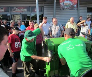 Nasze ciągniki na dożynkach gminnych w Szepietowie Nasze ciągniki na dożynkach gminnych w Szepietowie